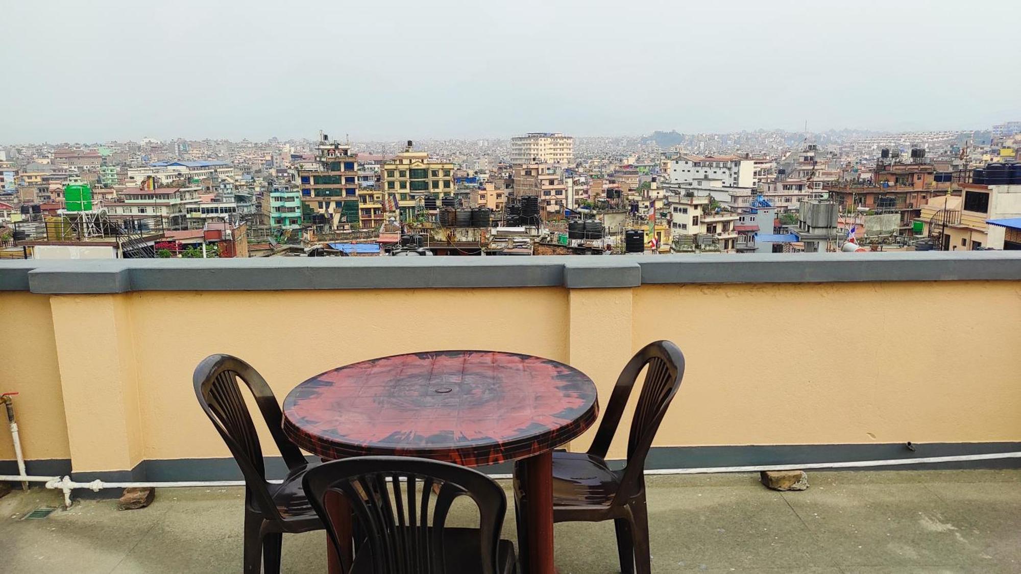 Budget Backpackers Hotel Lalitpur Экстерьер фото