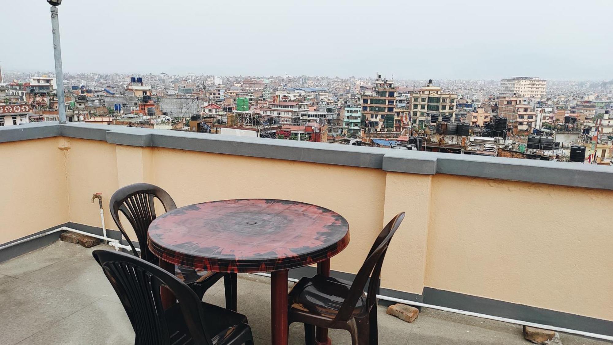 Budget Backpackers Hotel Lalitpur Экстерьер фото