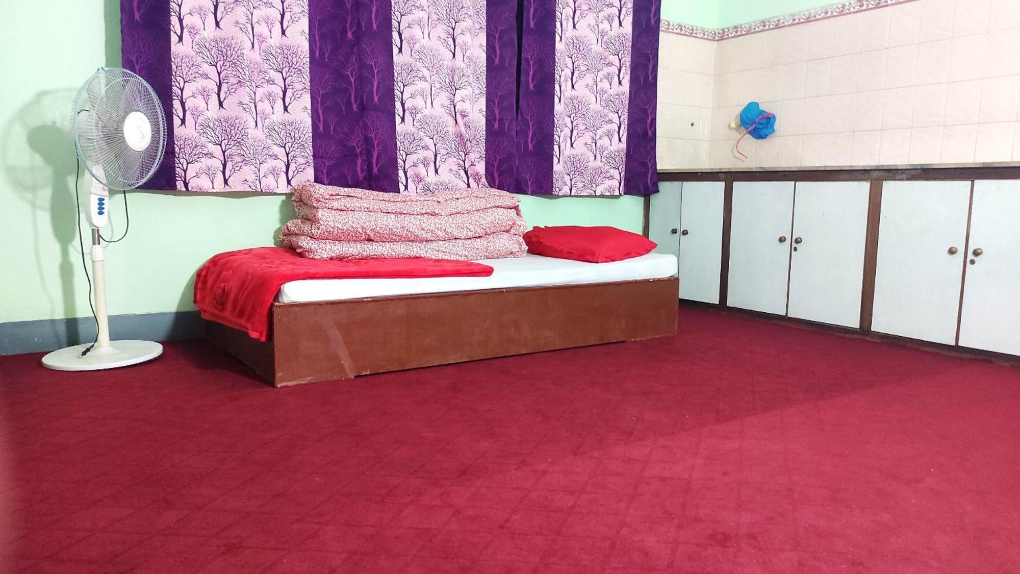 Budget Backpackers Hotel Lalitpur Экстерьер фото