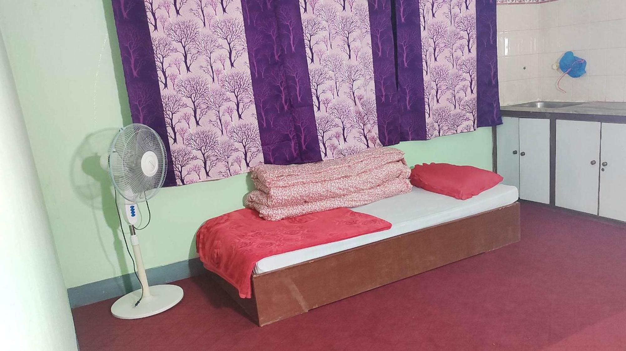 Budget Backpackers Hotel Lalitpur Экстерьер фото