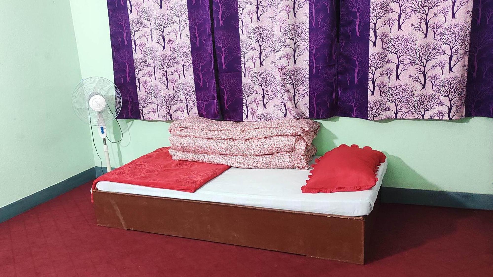 Budget Backpackers Hotel Lalitpur Экстерьер фото